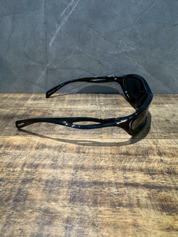 PRADA SPRA26 キャットアイサングラス - 画像 (4)