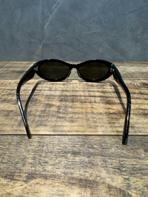 PRADA SPR26Z シンボル サングラス - 画像 (5)
